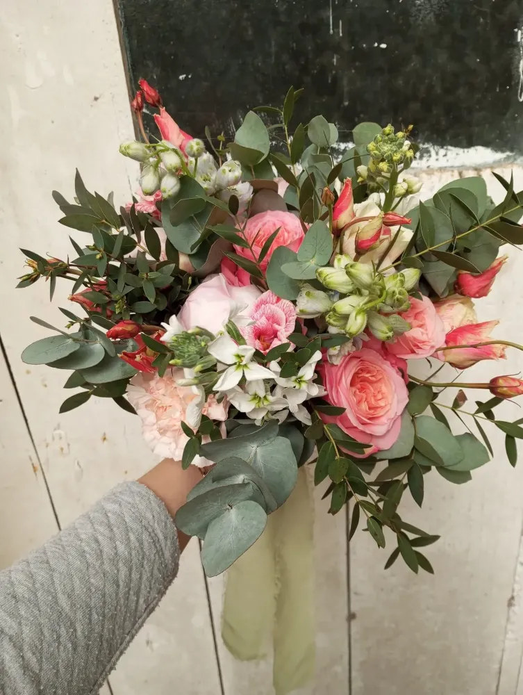Bouquet de fleurs près de Landéan